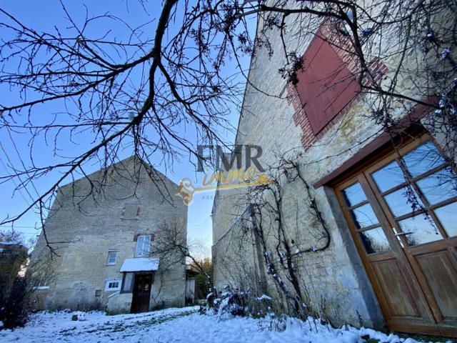 Charmante maison et dépendance de campagne