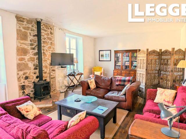 Charmante maison en pierre 4 chambres. avec piscine et jardin à Saint Martin Terressus, Haute Vienne