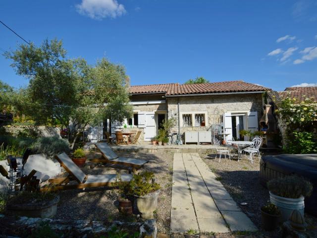 Charmante Maison en Pierre