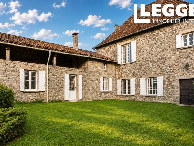 Charmante maison en pierre avec grange et jardin – À seulement 5 minutes de Nontron dans le beau Dordogne