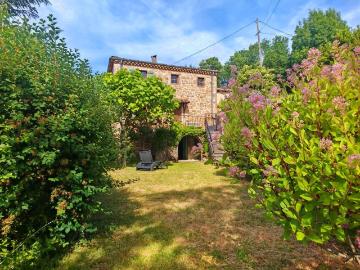 Charmante maison en pierre avec jardin Saint Apollinaire de Rias