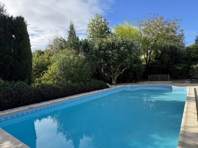 Charmante maison en pierre avec piscine et jardin arboré 144m² Valence sur Baïse