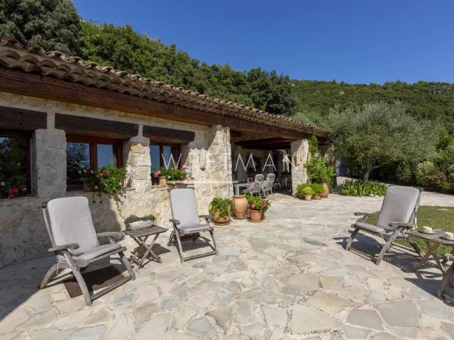 Charmante maison en pierre avec vue mer Tourrettes sur Lou. 230m² Tourrettes sur Loup