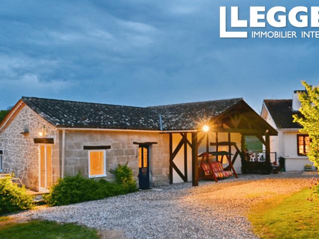 Charmante maison en pierre de 4 chambres avec 2 maisons d'hôtes séparées, piscine chauffée et vues fabuleuses
