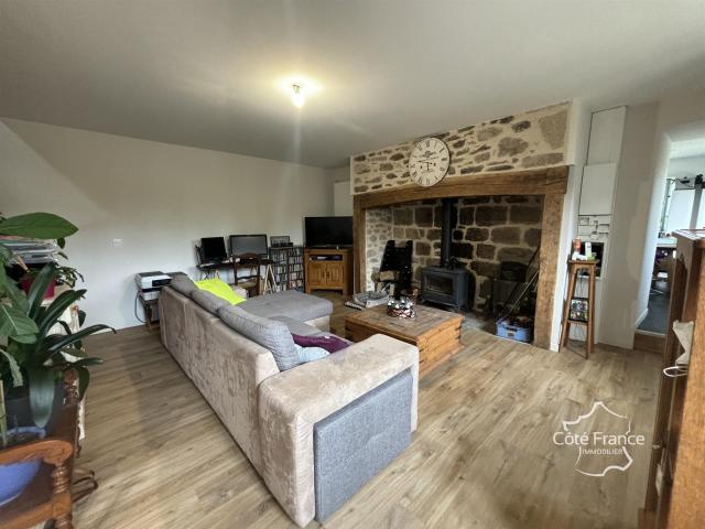Charmante maison en pierre, indépendante et rénovée en bordu. 95m² Marcolès