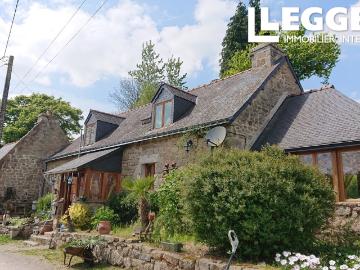 Charmante maison en pierre rénovée de 2 chambres avec une seconde maison de 2 chambres et un jardin de 1 610 m