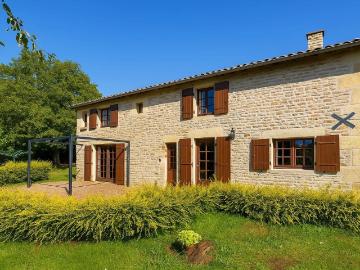 Charmante maison en pierre indépendante à Clussais la Pommer. 116m² Clussais la Pommeraie