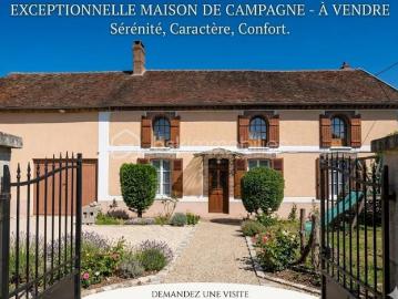 Charmante maison en pierre 133 m², 7 pcs dont 4 chambres + Un grand garage de 90m² tout sur un terrain de 519 m² seulement 1 heure de Paris!