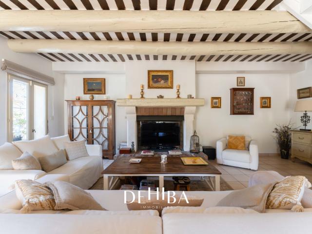CHARMANTE MAISON FAMILIALE T6 AVEC EXTÉRIEUR SECTEUR SAINTE ANNE