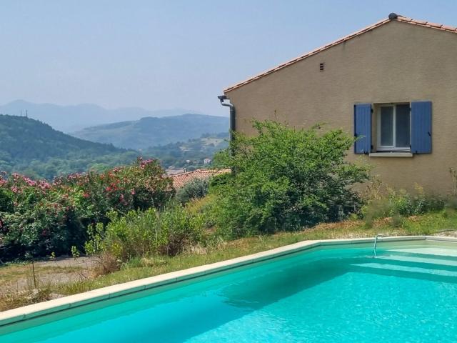 Charmante Maison Familiale avec Piscine, Jardin et Vue Panor. 170m² Couiza