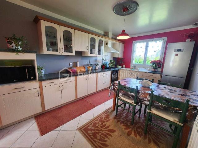 Charmante maison familiale avec sous sol totale