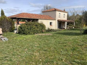 Charmante maison familiale de 5 pièces avec piscine et grand jardin