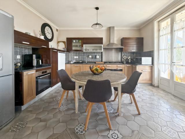 Charmante maison familiale de 100 m2 avec dépendance et gran