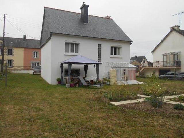 Charmante maison familiale de 131 m2, de 3 chambres, sur un terrain de 625 m2