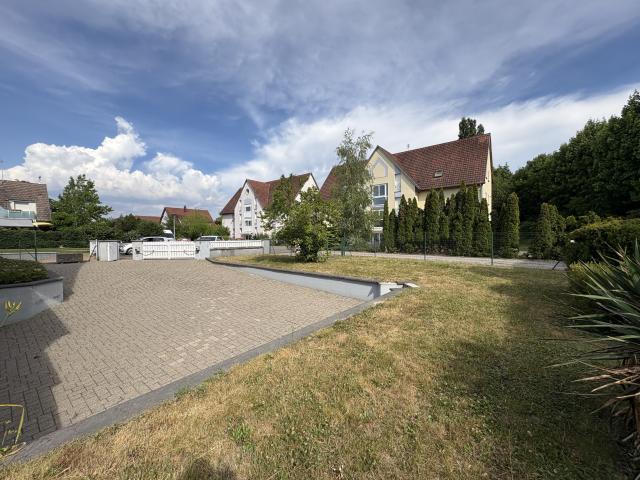 Charmante maison individuelle avec véranda, grand jardin, double garage et panneaux solaires
