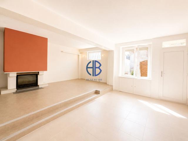 Charmante maison individuelle rénovée de 102,41 m² au coeur. 102m² Les Avenières Veyrins Thuellin