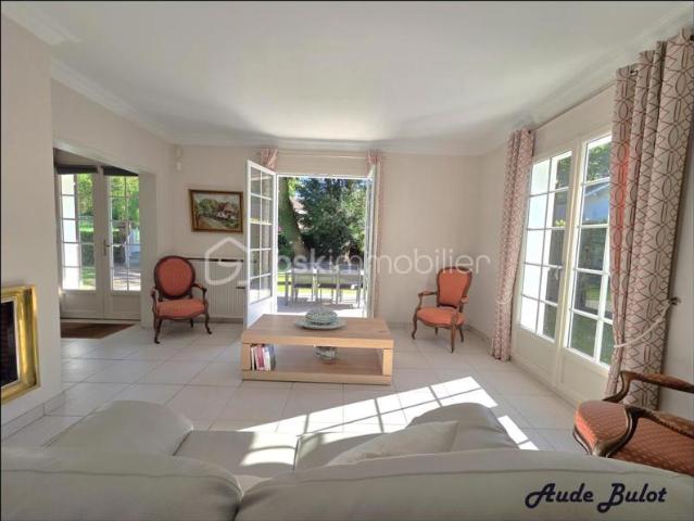 Charmante maison individuelle semi plain pied 125m2 hab