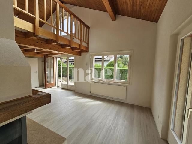 Charmante maison jumelle de 4.5 pièces à Aïre avec jardin et terrasse