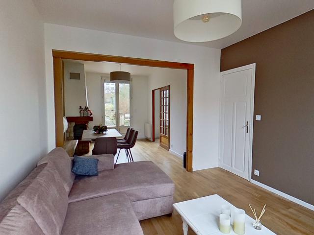 Charmante maison rénovée avec terrasse, jardin et garage