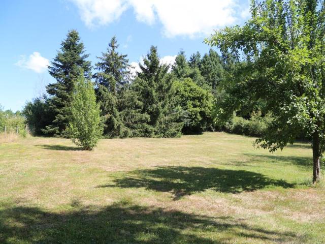 Charmante maison rénovée sur joli parc arboré 68m² Epinac