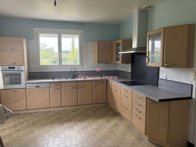 Charmante maison sur sous sol. de 90 m² 5 pièces en location à Dissay, 2 chambres