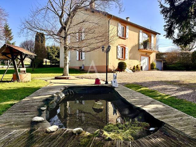 Charmante maison d'environ 204 m² !