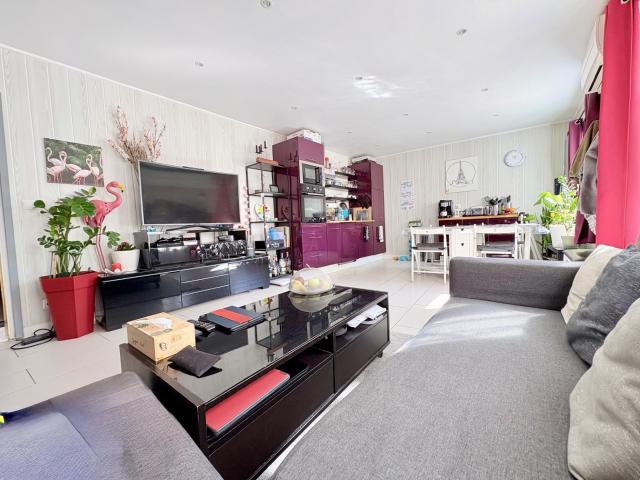Charmante maison T4 Très bon état avec garage et double terrasse, dont toit terrasse ensoleillé
