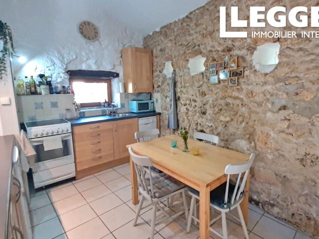 Charmante maison très confortable avec piscine et grange, dans un petit hameau paisible près de La Tour Blanch