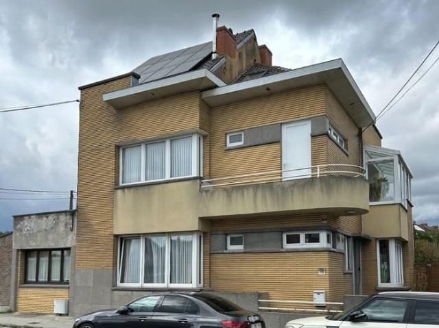 Charmante maison 3 façades avec jardin