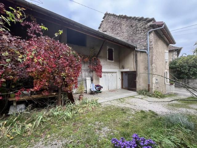 Charmante maison 87 m² avec garage et grange – Louée 450 €/mois