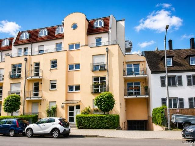 Charmante Maisonette Wohnung mit Tiefgaragenstellplatz in Fürth