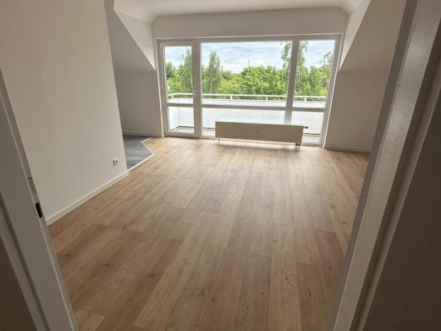 Charmante Maisonette Wohnung mit Balkon, Einbauküche & Stellplatz