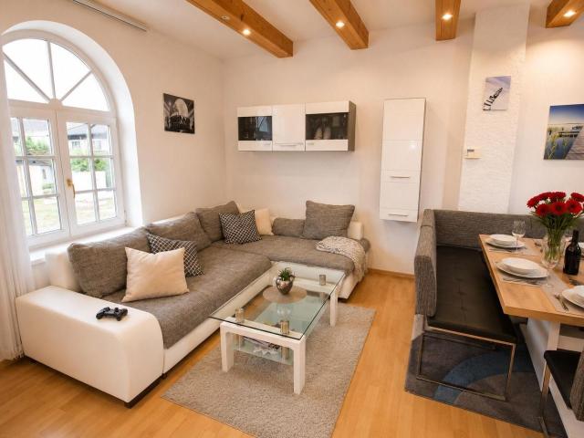 Charmante Maisonette mit Galerie & Flair – Ruhige Top Lage inkl. Klimaanlage & Parkplatz!