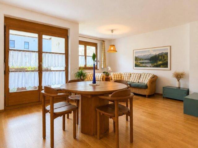 Charmante Maisonettewohnung mit Garten, Loggien und Bergblick