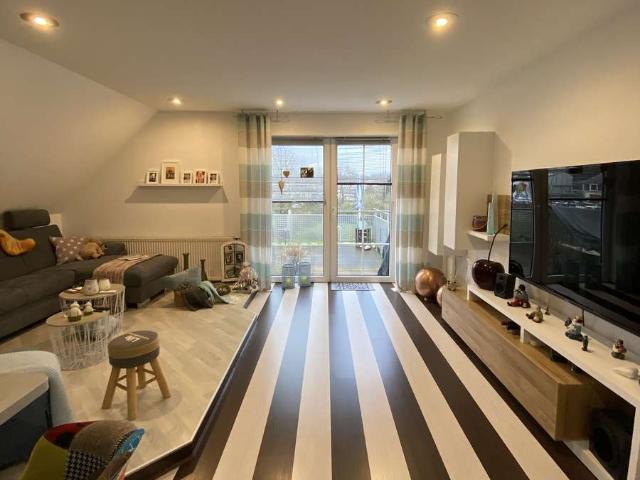 Charmante Maisonettewohnung mit 75 m² und Ankleidezimmer in der Goebenstraße 82