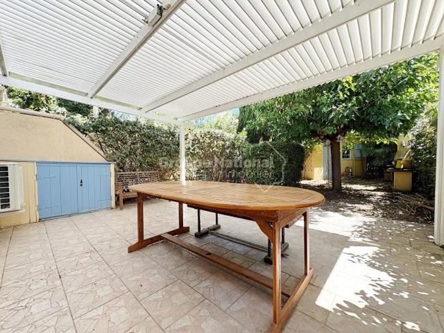 Charmante maisonnette T2 avec jardin et piscine ? Eyguières. 35m² Eyguières
