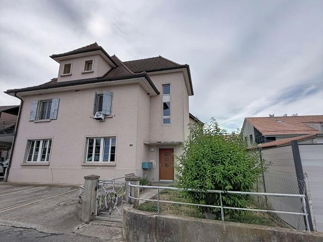 Charmante maisonnette triplex avec jardin