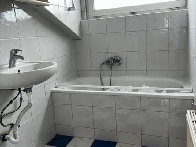 CHARMANTE MANSARDENWOHNUNG AMSTETTEN / STADTRAND