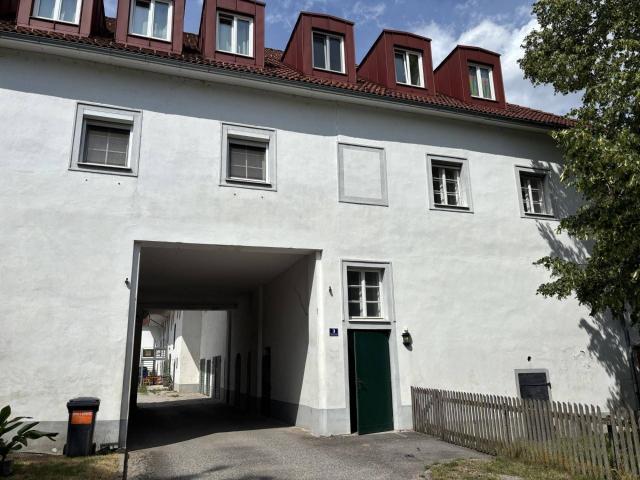 Charmante Mietwohnung in historischem Gebäude