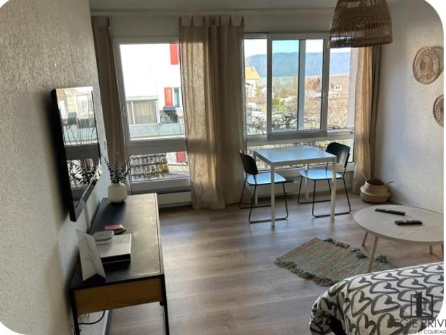 Charmante Studio Wohnung in Cernier