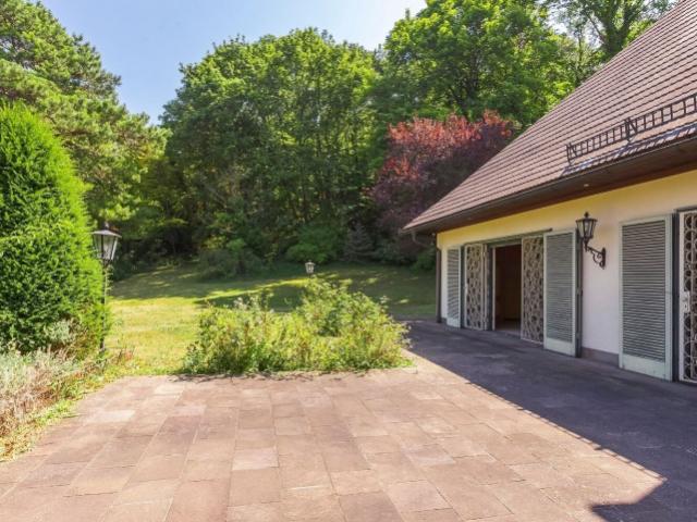 Charmante STIL VILLA eingebettet in eine uneinsichtige Parklandschaft am STADTRAND VON WIEN in Perchtoldsdorf