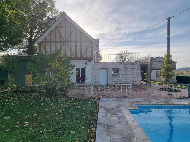 Charmante petite propriété proche du village de Lauzerte dan. 185m² Lauzerte