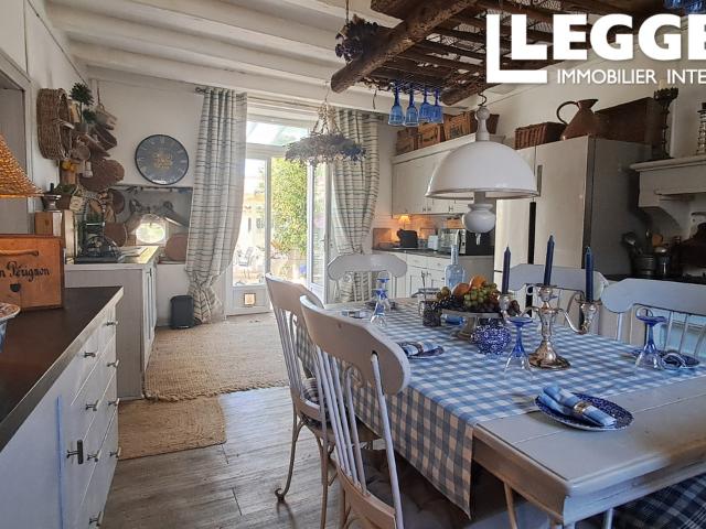 Charmante propriété, avec 4 chambres, un appartement indépendant, un gîte supplémentaire à rénover, piscine