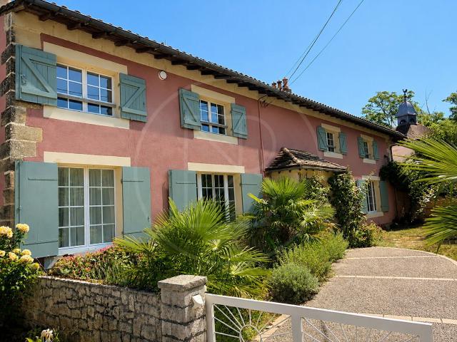 Charmante propriété en bord de rivière 246m² Flaujagues