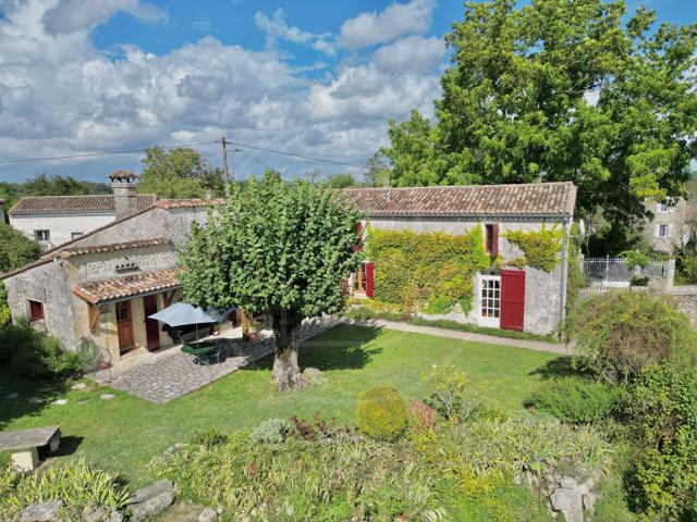Charmante propriété en pierre 170m² Bellefond