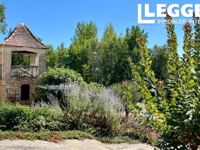 Charmante propriété en pierre avec piscine, vues panoramiques et superbe potentiel locatif