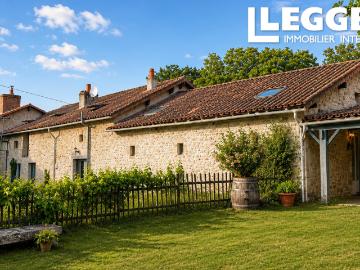 Charmante propriété rurale avec grange, paddocks et plus de 1,5 hectare