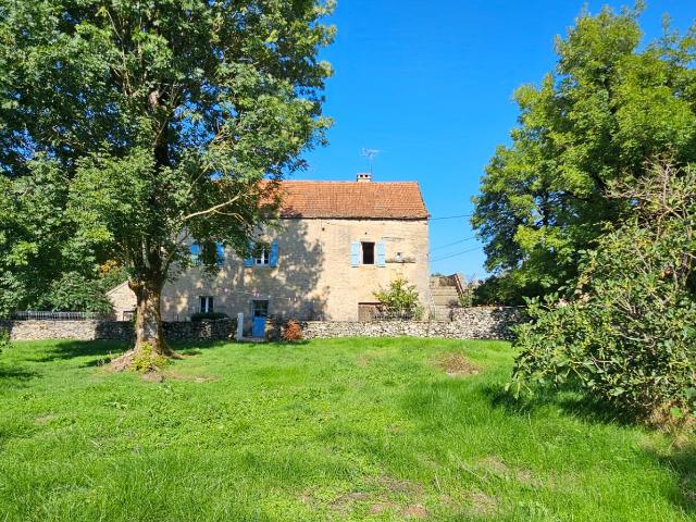 Charmante quercynoise authentique dans un hameau paisible 110m² Promilhanes