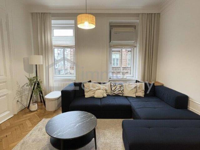 Charmante Wohnung im 1.Liftstock nähe Marie Ebner Eschenbach Park/Aumannplatz!