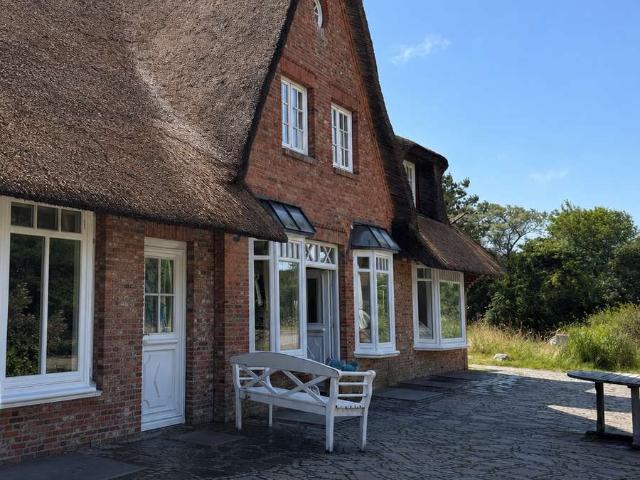 Charmante Wohnung mit Spitzboden in begehrter Lage von Kampen auf Sylt